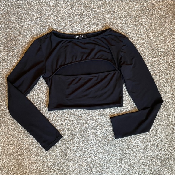 Motel Black Long Sleeve - Picture 2 of 4